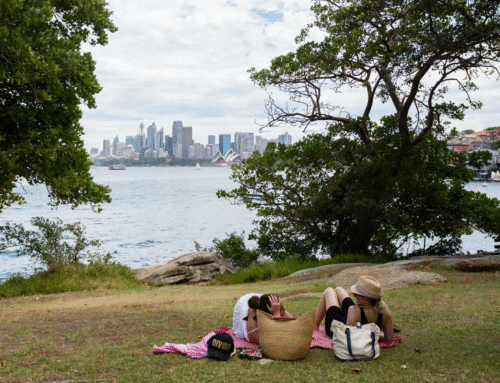 How to Maintain Healthy Long-Distance Friendships